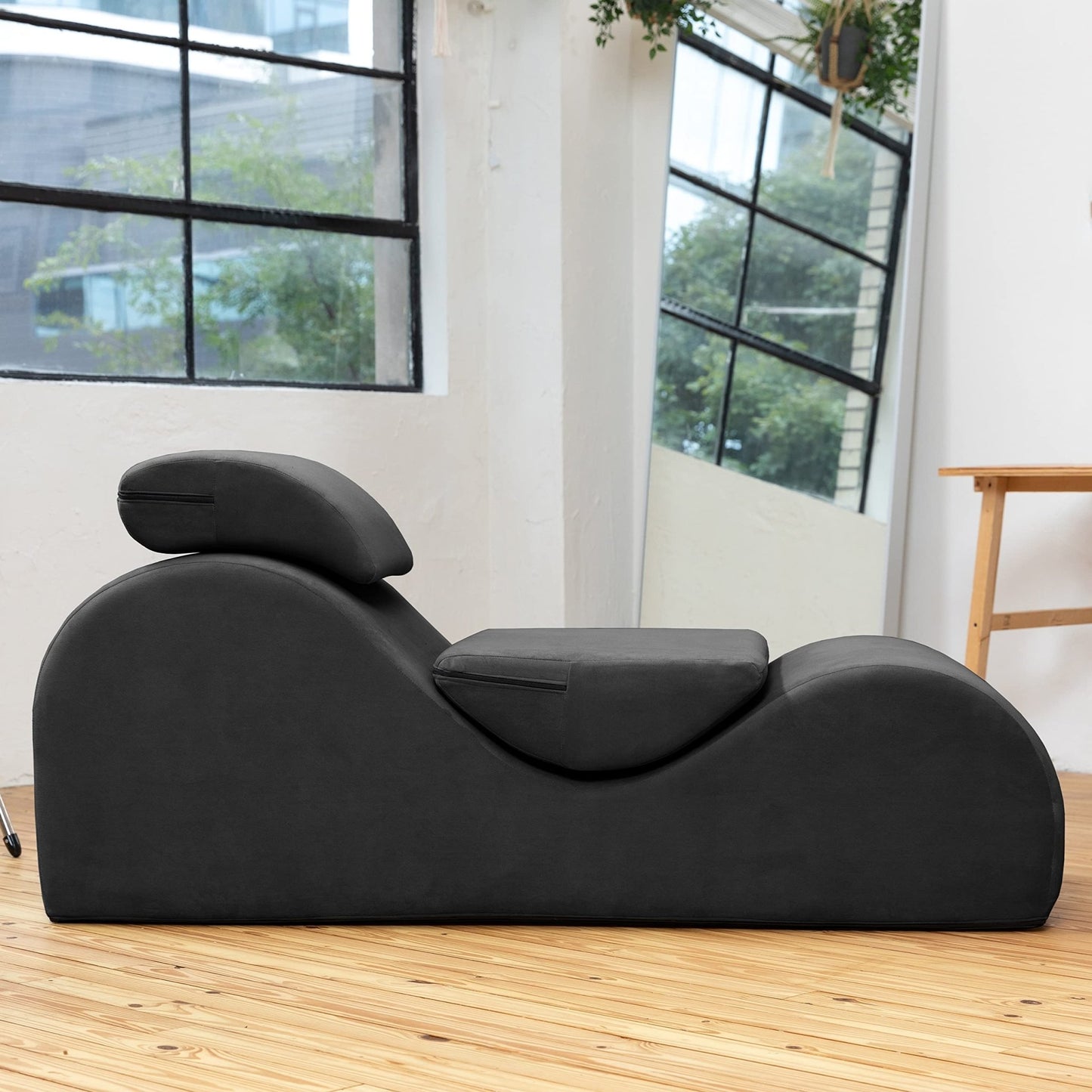 Black Luxury Intimate Lounge Chaise - Vixen | Nova Network