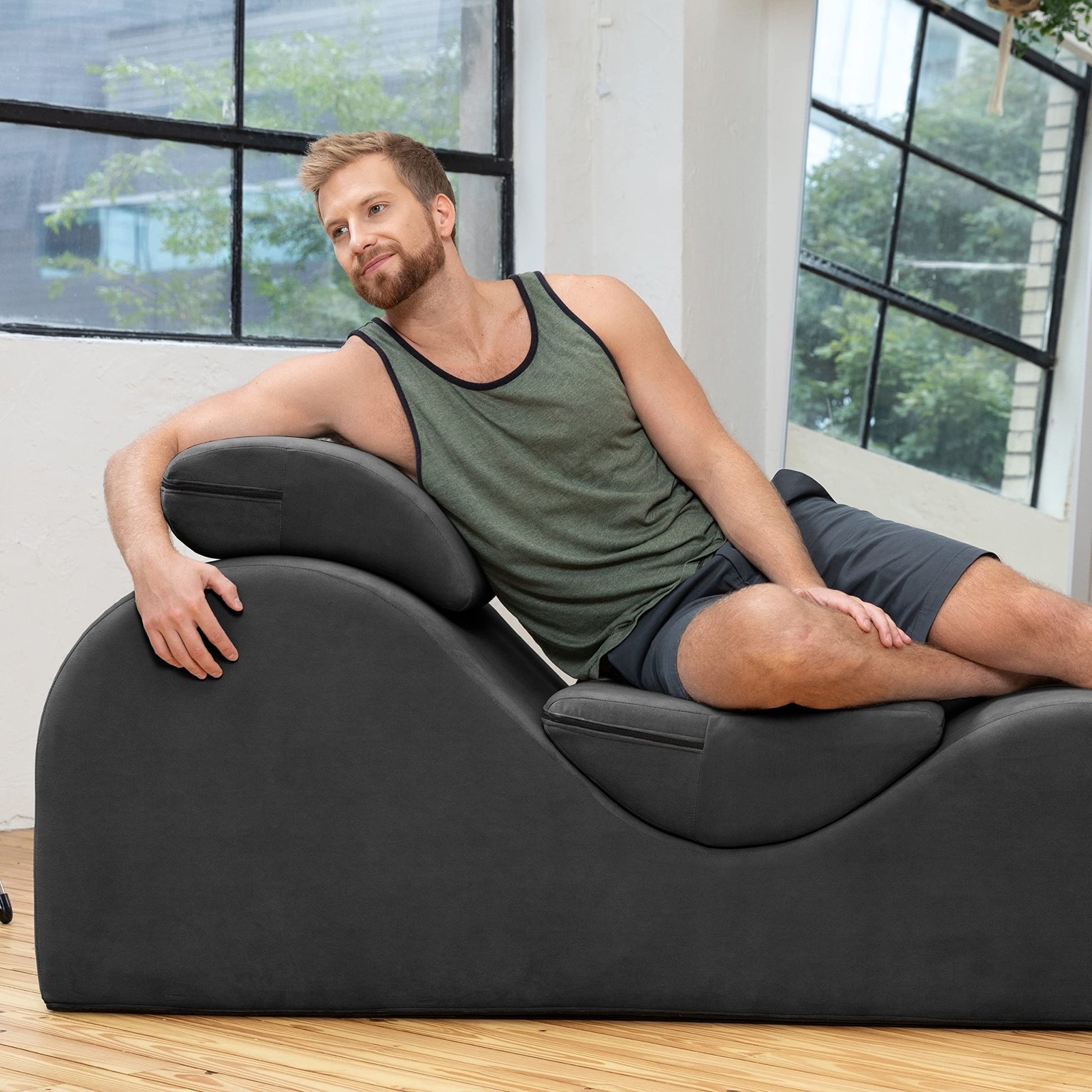 Black Luxury Intimate Lounge Chaise - Vixen | Nova Network