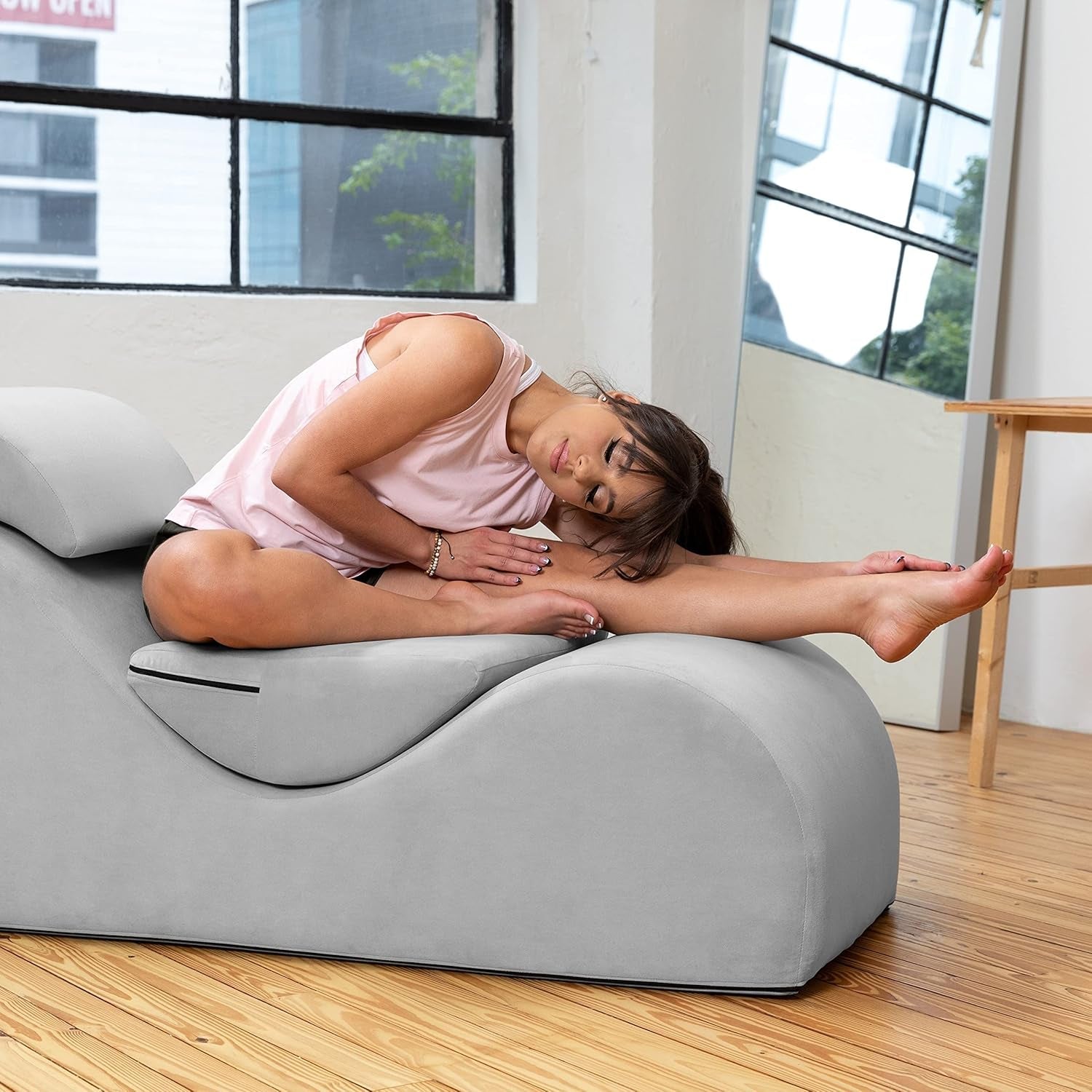 MoonCurve Sex Chaise Lounge Chair - Vixen | Nova Network