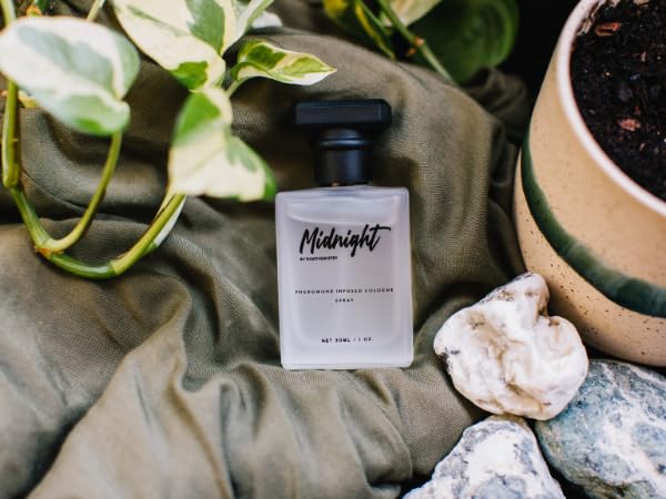 RawChemistry Midnight Pheromone Infused Cologne for Men – Infused with Pheromones – Midnight Cologne for Men – Mens Fragrance with Feromonas – Perfume con Feromonas para Hombre - Vixen | Nova Network